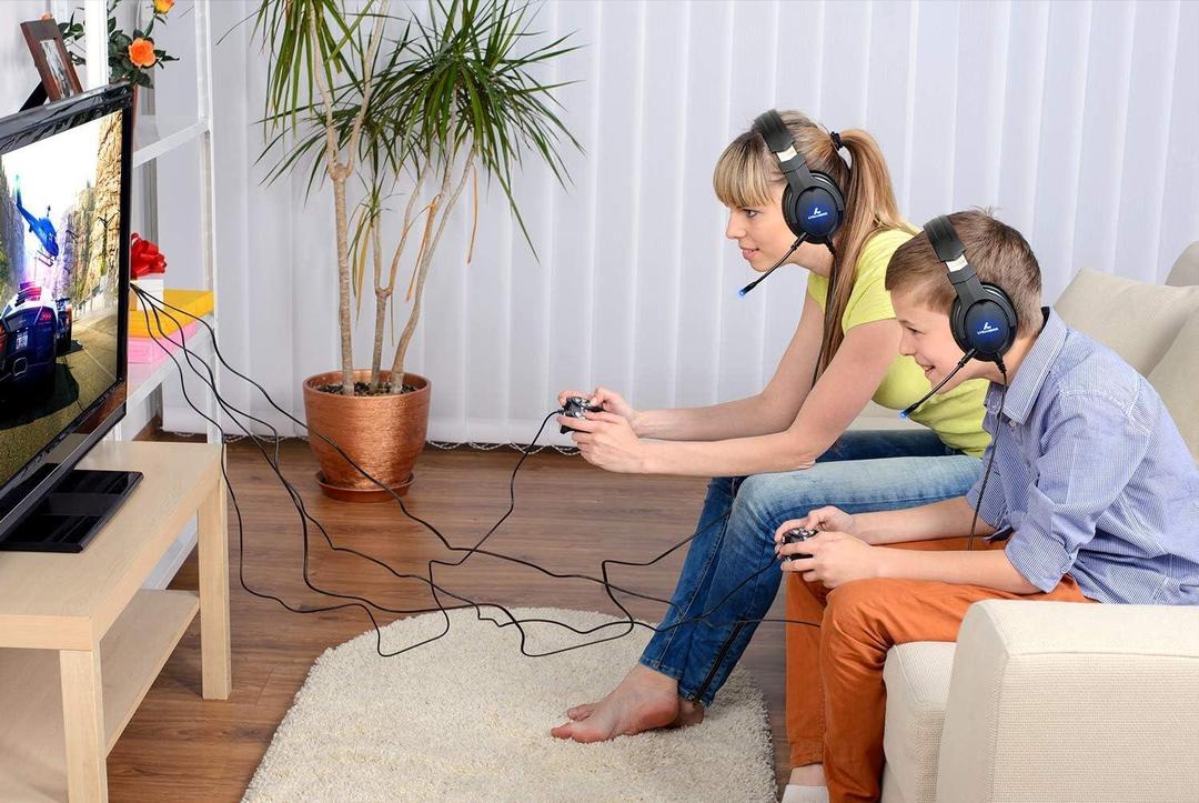 Lycander LGH-568 Over-Ear Gaming Headset with Mic & LED Lights
